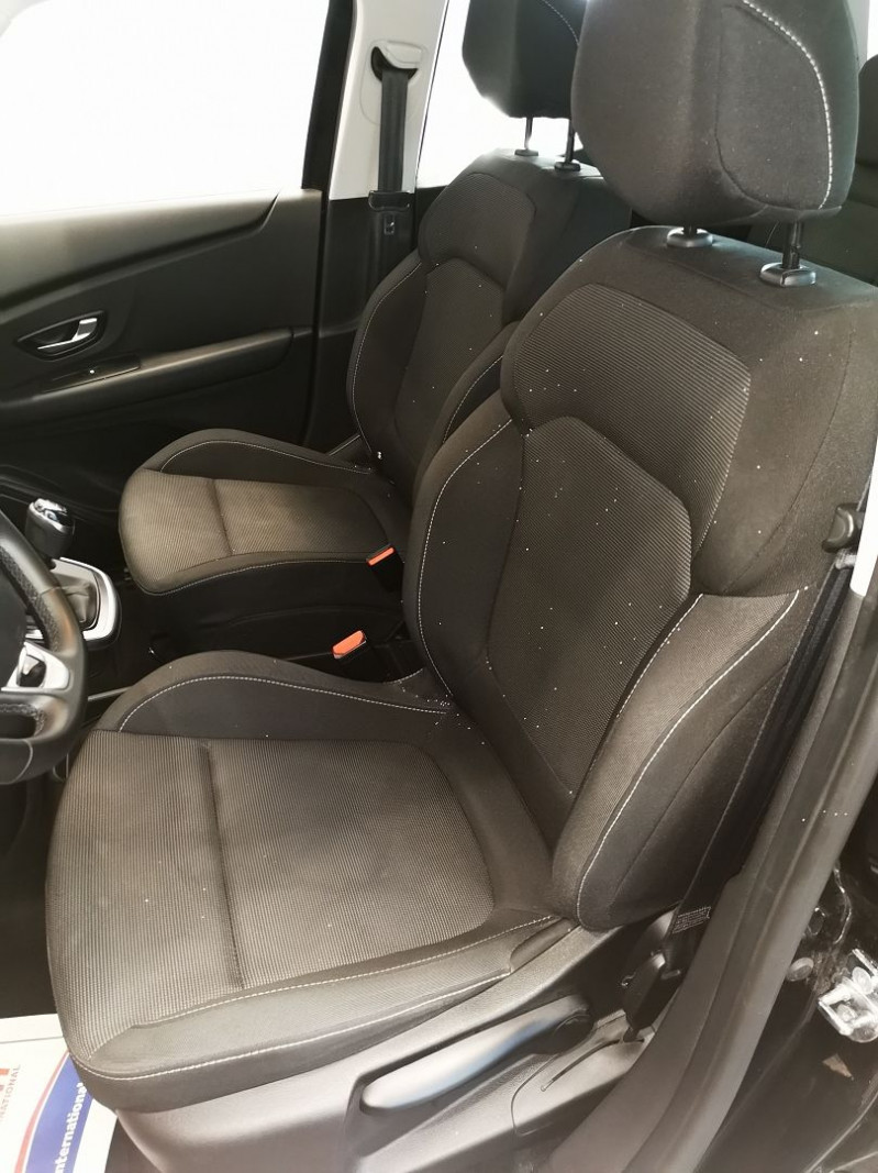 Photo 12 de l'offre de RENAULT SCENIC IV 1.3 TCE 115CH FAP LIFE 134G à 14490€ chez Auto VEC