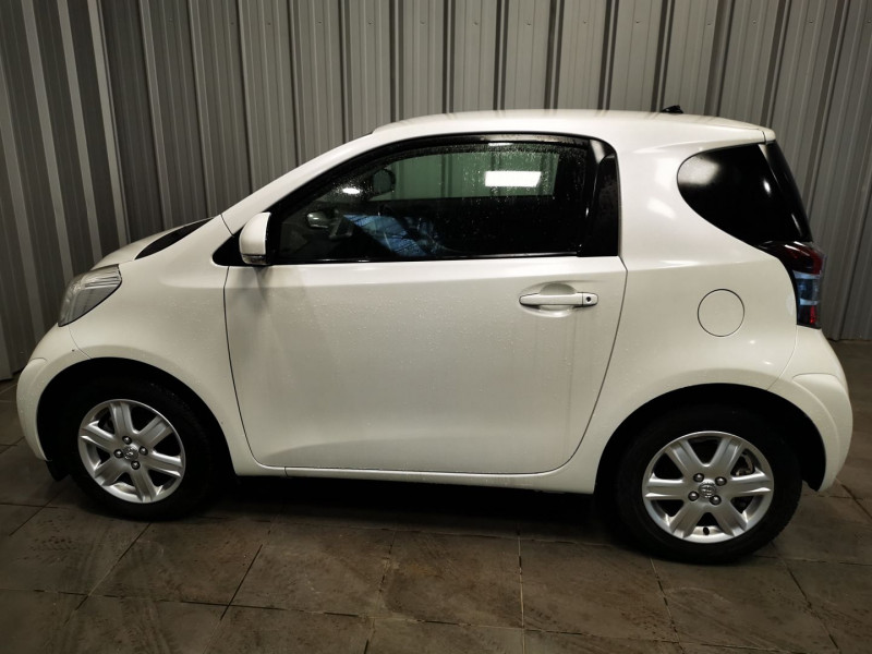 Photo 8 de l'offre de TOYOTA IQ 68 VVT-I IQ à 6990€ chez Auto VEC