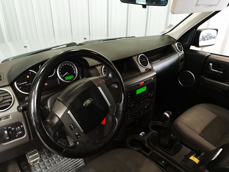 Photo 9 de l'offre de LAND-ROVER DISCOVERY TDV6 SE SEVEN à 14990€ chez Auto VEC