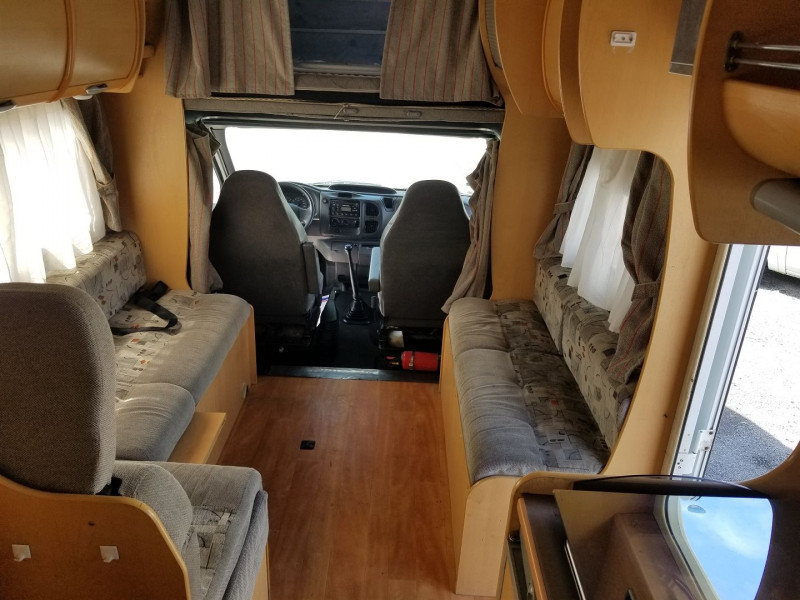 Photo 18 de l'offre de FORD TRANSIT CAMPING CAR 330LS 2.4 TD 90CH à 15990€ chez Auto VEC