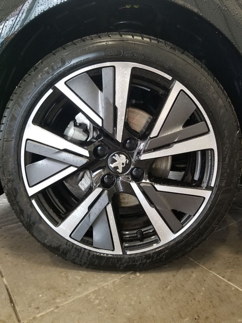 Photo 9 de l'offre de PEUGEOT 208 1.2 PURETECH 100CH S&S GT 118G à 19990€ chez Auto VEC