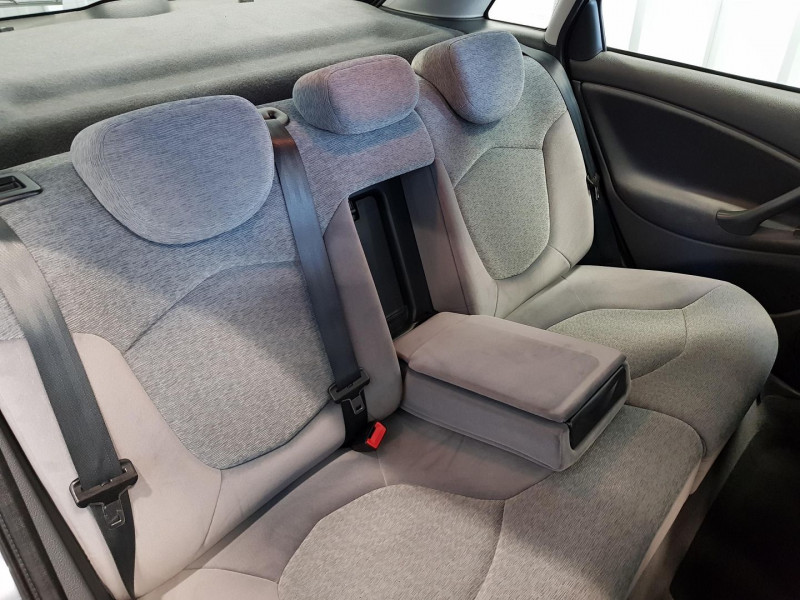 Photo 10 de l'offre de CITROEN C5 1.6 HDI110 PACK AMBIANCE à 5490€ chez Auto VEC