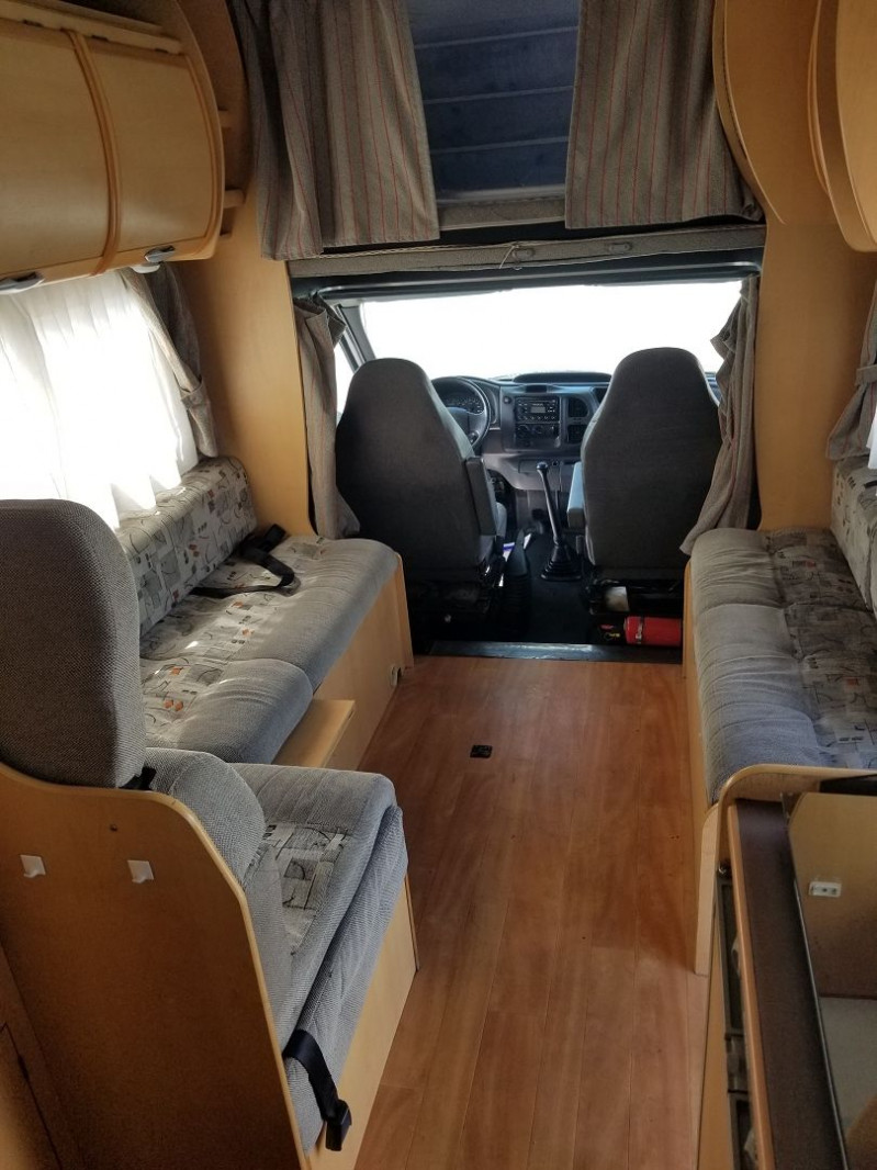 Photo 15 de l'offre de FORD TRANSIT CAMPING CAR 330LS 2.4 TD 90CH à 15990€ chez Auto VEC