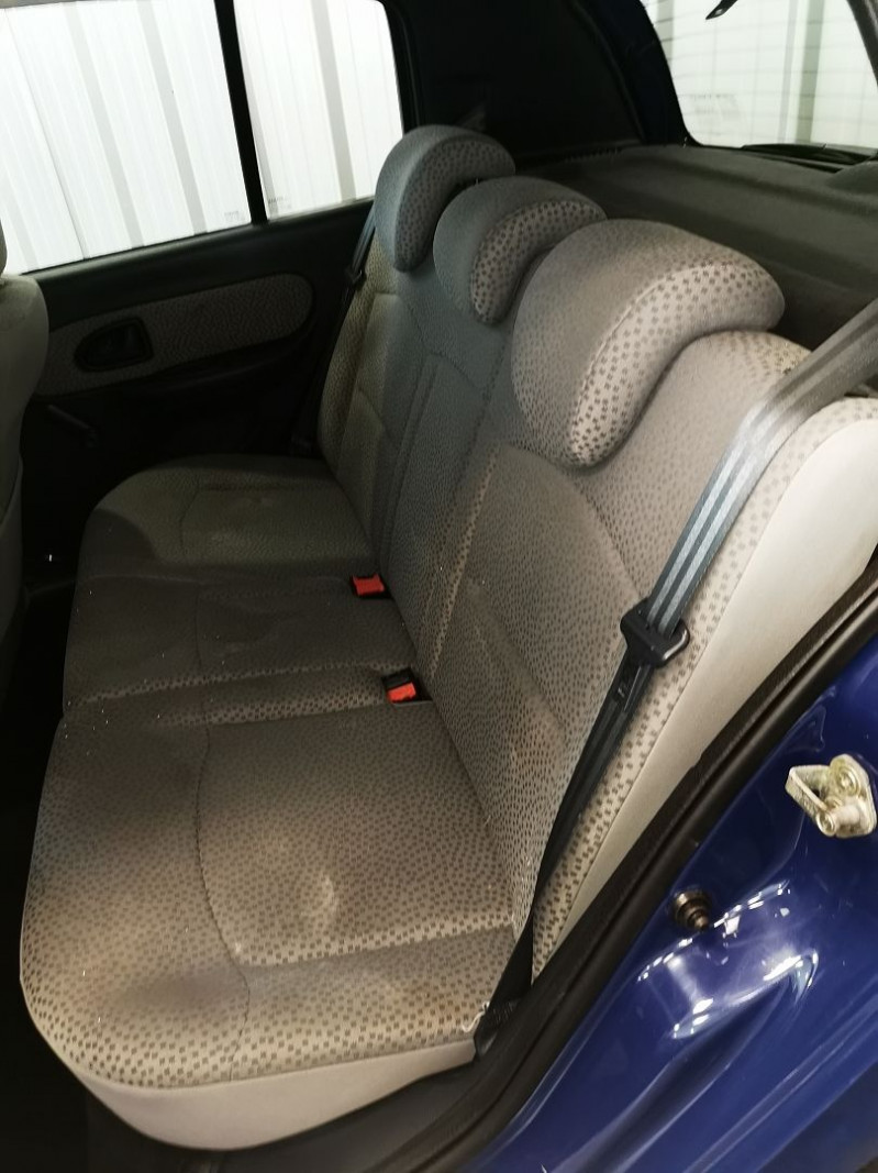 Photo 13 de l'offre de RENAULT CLIO II 1.5 DCI 65CH CAMPUS 5P à 1990€ chez Auto VEC
