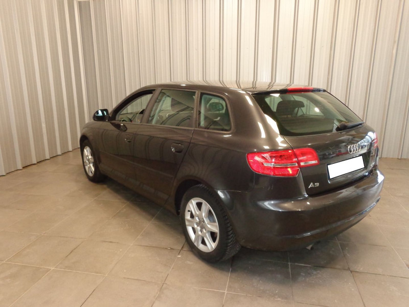 Photo 16 de l'offre de AUDI A3 SPORTBACK 1.6 TDI 105CH DPF START/STOP AMBIENTE à 10990€ chez Auto VEC