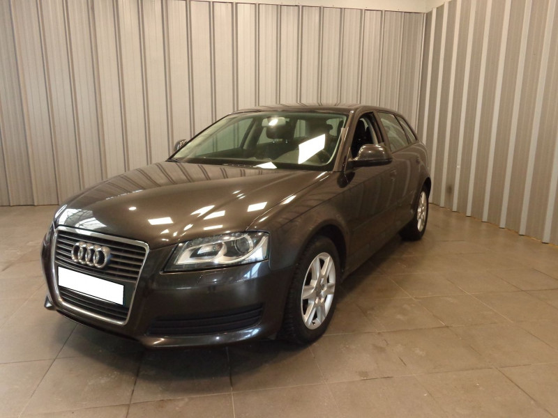 Photo 3 de l'offre de AUDI A3 SPORTBACK 1.6 TDI 105CH DPF START/STOP AMBIENTE à 10990€ chez Auto VEC