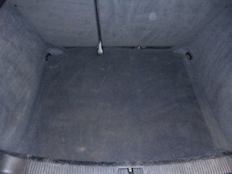 Photo 10 de l'offre de AUDI A3 SPORTBACK 1.6 TDI 105CH DPF START/STOP AMBIENTE à 10990€ chez Auto VEC