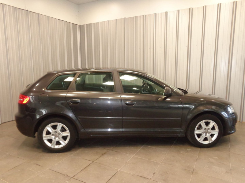 Photo 14 de l'offre de AUDI A3 SPORTBACK 1.6 TDI 105CH DPF START/STOP AMBIENTE à 10990€ chez Auto VEC