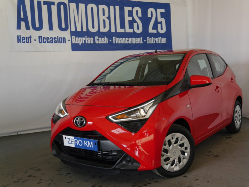 Toyota AYGO 1.0 VVT-I 72CH X-PLAY 5P MY21 Essence ROUGE CHILIEN Neuf à vendre