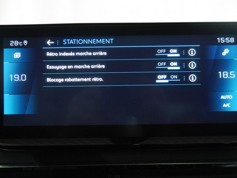 Photo 13 de l'offre de PEUGEOT 3008 1.2 PURETECH 130CH S&S GT à 33590€ chez Automobiles 25