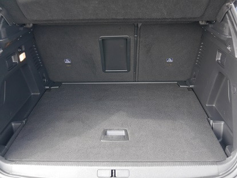 Photo 21 de l'offre de PEUGEOT 3008 1.2 PURETECH 130CH S&S GT à 33590€ chez Automobiles 25