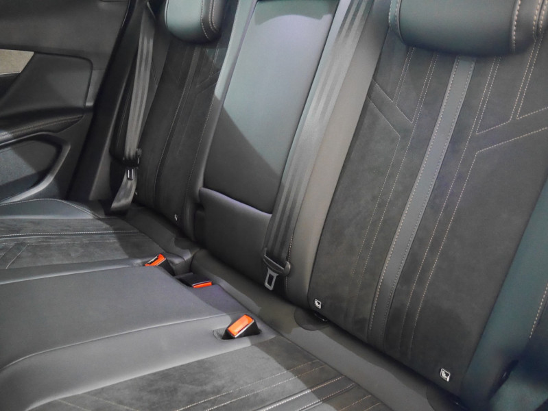 Photo 5 de l'offre de PEUGEOT 3008 1.2 PURETECH 130CH S&S GT à 33590€ chez Automobiles 25