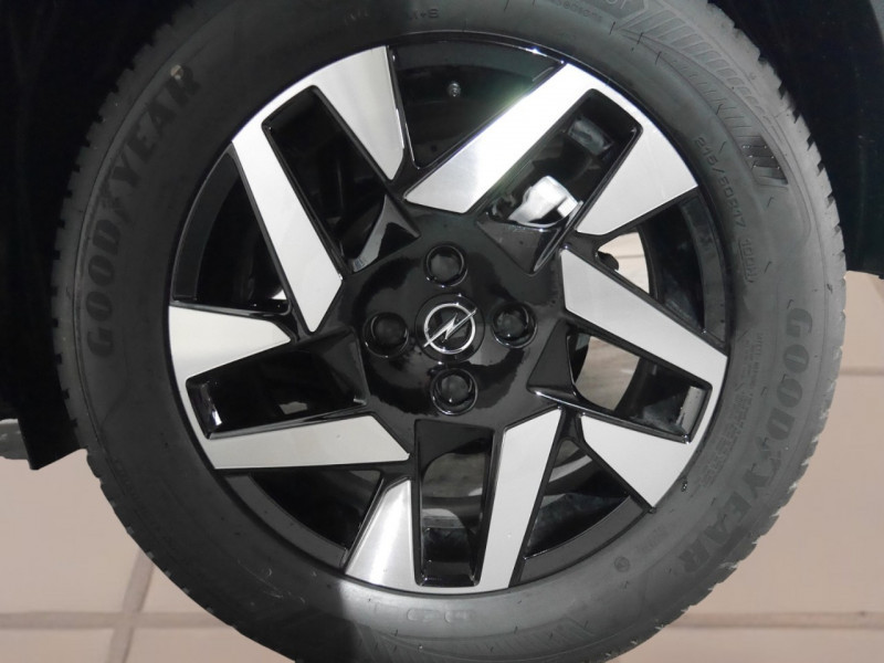 Photo 25 de l'offre de OPEL MOKKA 1.2 TURBO 130CH GS LINE BVA8 - 19 % à 28195€ chez Automobiles 25