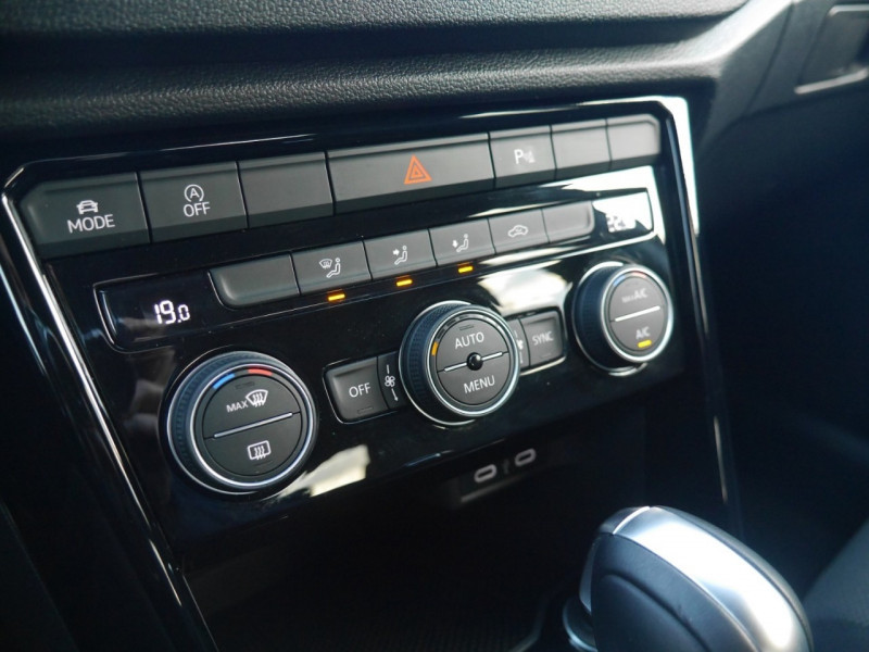 Photo 19 de l'offre de VOLKSWAGEN T-ROC 1.5 TSI EVO 150CH LOUNGE DSG7 S&S à 31790€ chez Automobiles 25