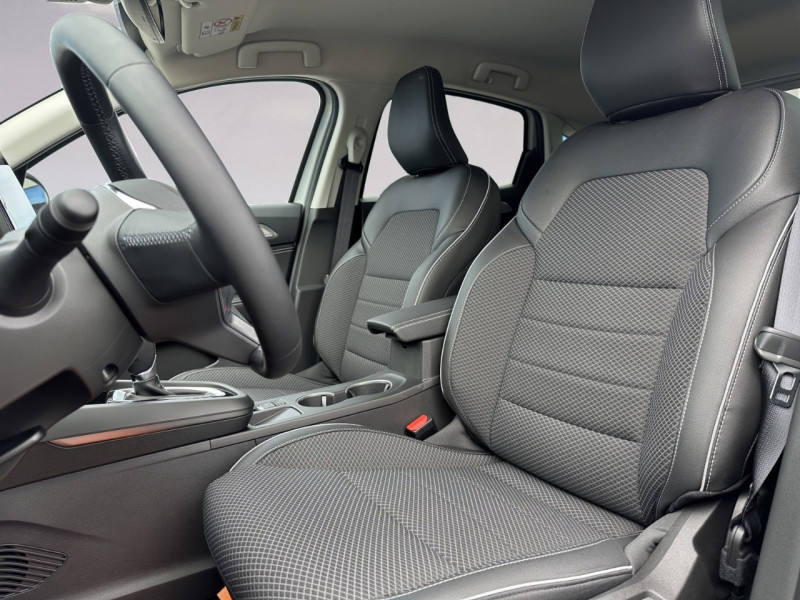 Photo 4 de l'offre de RENAULT ARKANA 1.6 E-TECH HYBRIDE 145CH TECHNO -22 - 13 % à 32195€ chez Automobiles 25