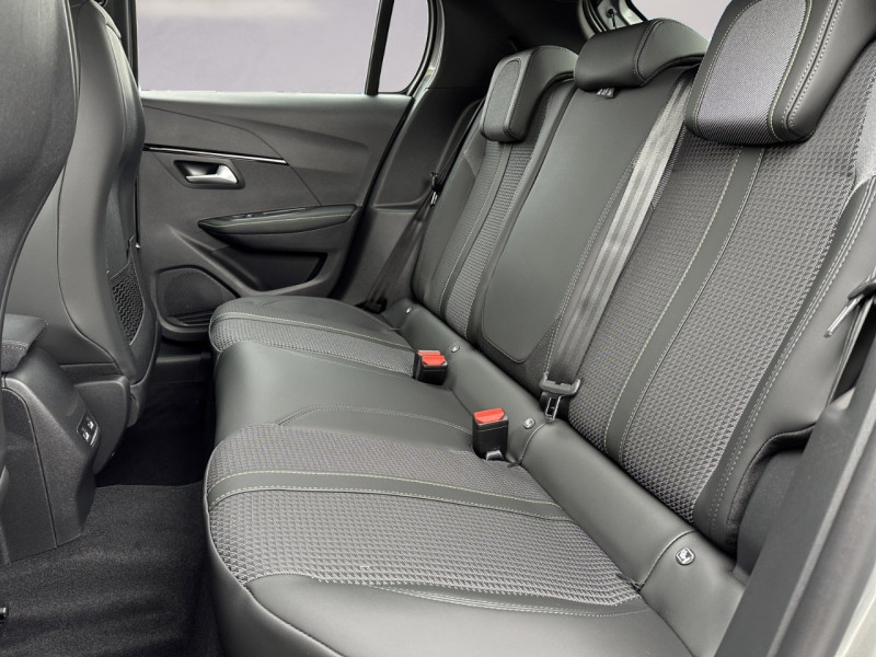 Photo 5 de l'offre de PEUGEOT 208 1.2 PURETECH 100CH S&S GT EAT8 - 23 % à 22695€ chez Automobiles 25