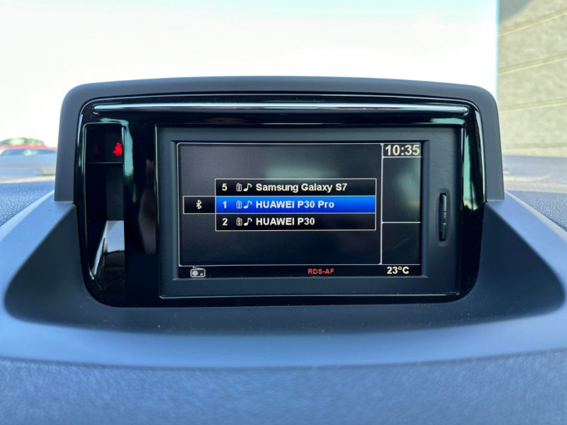 Photo 10 de l'offre de RENAULT MEGANE III 1.5 DCI 110CH ENERGY LIMITED ECO² 2015 à 10490€ chez Automobiles 25