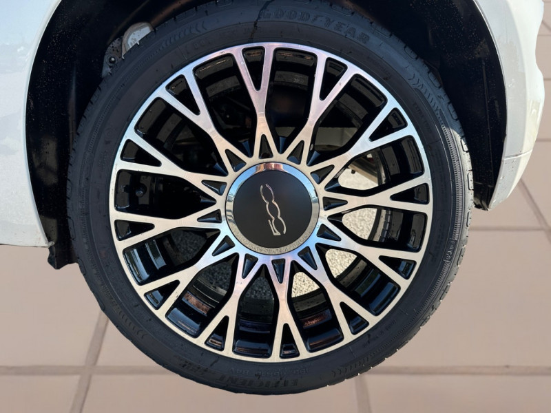 Photo 17 de l'offre de FIAT 500 1.0 70CH BSG S&S CLUB - 18 % à 17695€ chez Automobiles 25