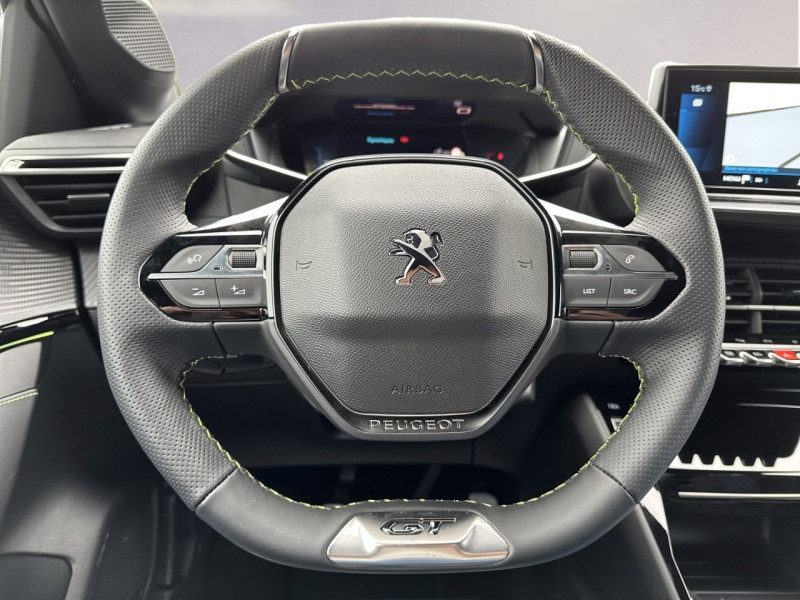 Photo 6 de l'offre de PEUGEOT 208 1.2 PURETECH 100CH S&S GT - 23 % à 22195€ chez Automobiles 25