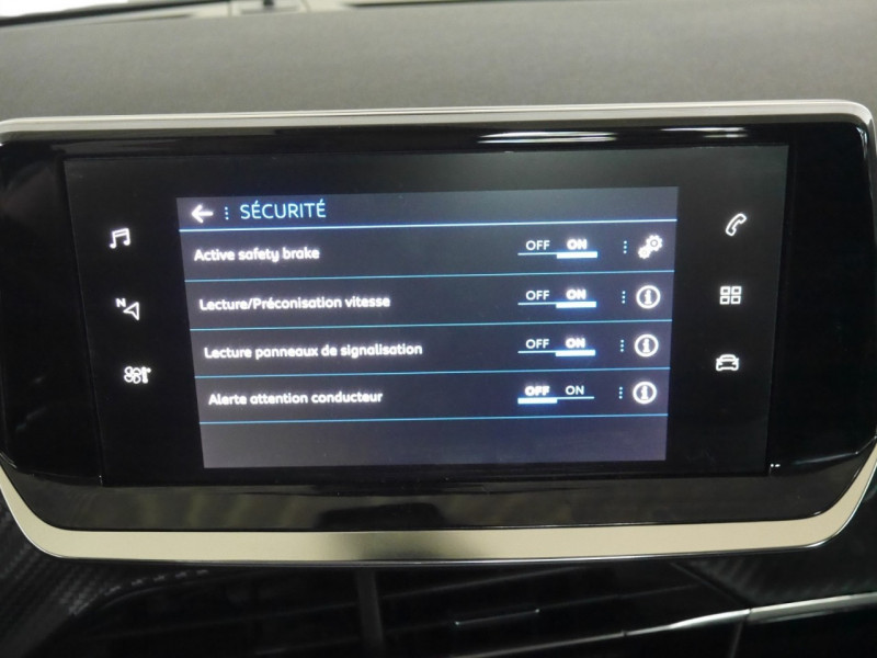 Photo 13 de l'offre de PEUGEOT 2008 1.2 PURETECH 100CH S&S ACTIVE PACK à 21380€ chez Automobiles 25