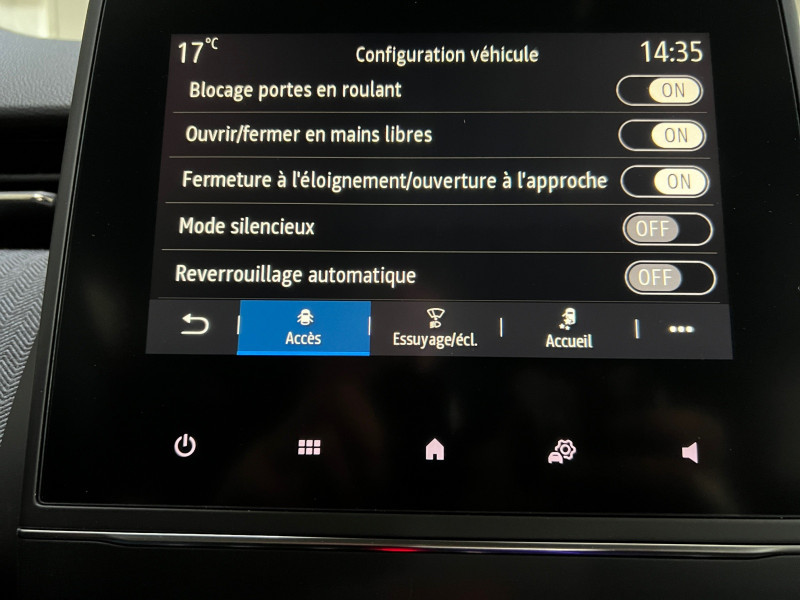 Photo 15 de l'offre de RENAULT CLIO V 1.0 TCE 90CH TECHNO - 24 - 11 % à 20195€ chez Automobiles 25