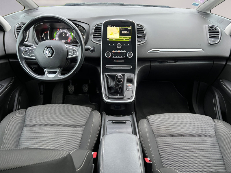 Photo 3 de l'offre de RENAULT GRAND SCENIC IV 1.2 TCE 130CH ENERGY BUSINESS 7 PLACES à 12490€ chez Automobiles 25