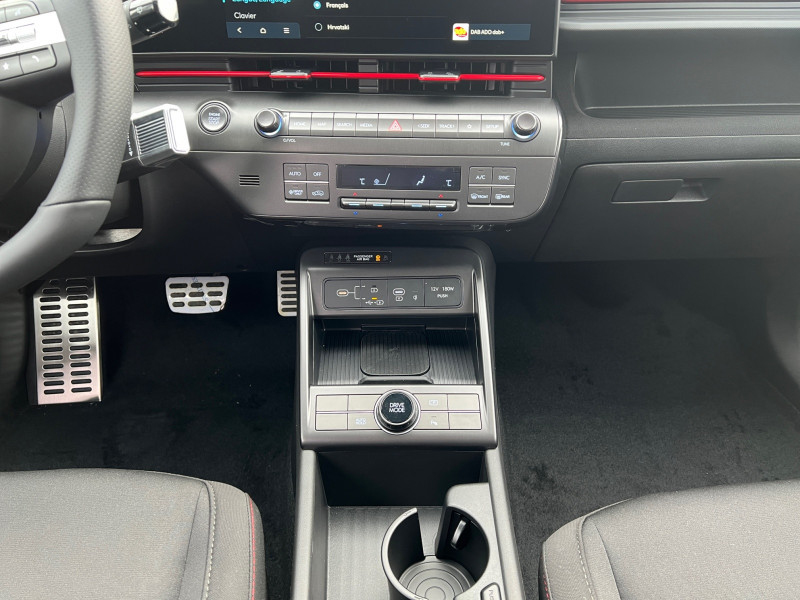 Photo 9 de l'offre de HYUNDAI KONA 1.6 GDI 129CH HYBRID INTUITIVE PACK N-LINE DCT-6 à 28495€ chez Automobiles 25