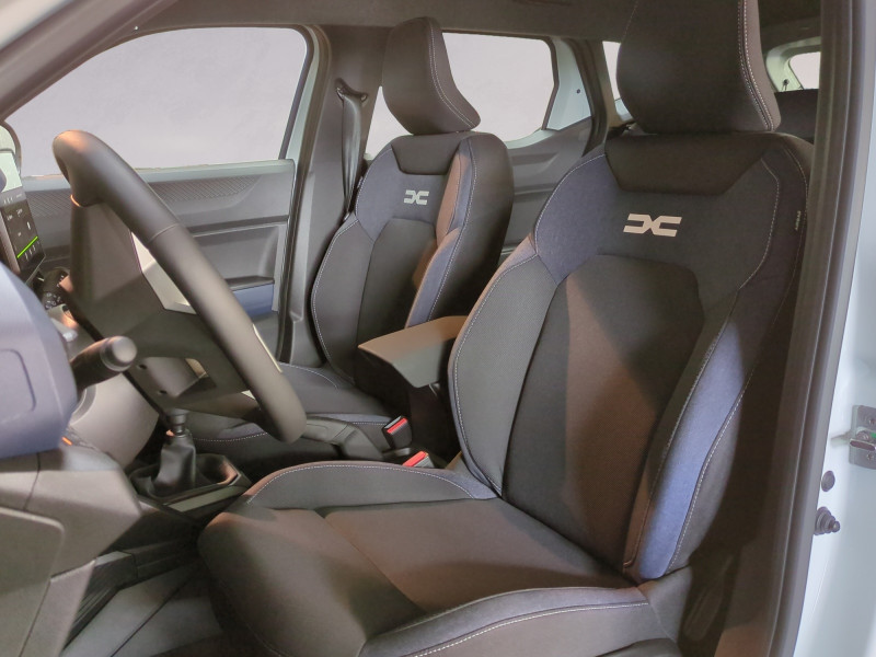 Photo 4 de l'offre de DACIA DUSTER 1.2 TCE 130CH EXPRESSION 4X2 - 3 % à 23499€ chez Automobiles 25