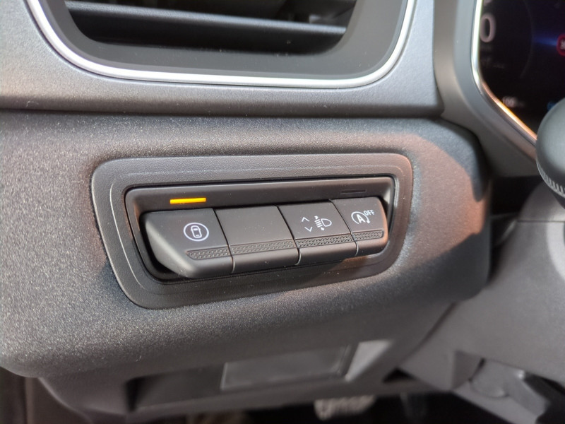 Photo 13 de l'offre de RENAULT CAPTUR II 1.3 TCE MILD HYBRID 160CH TECHNO EDC - 18 % à 26995€ chez Automobiles 25
