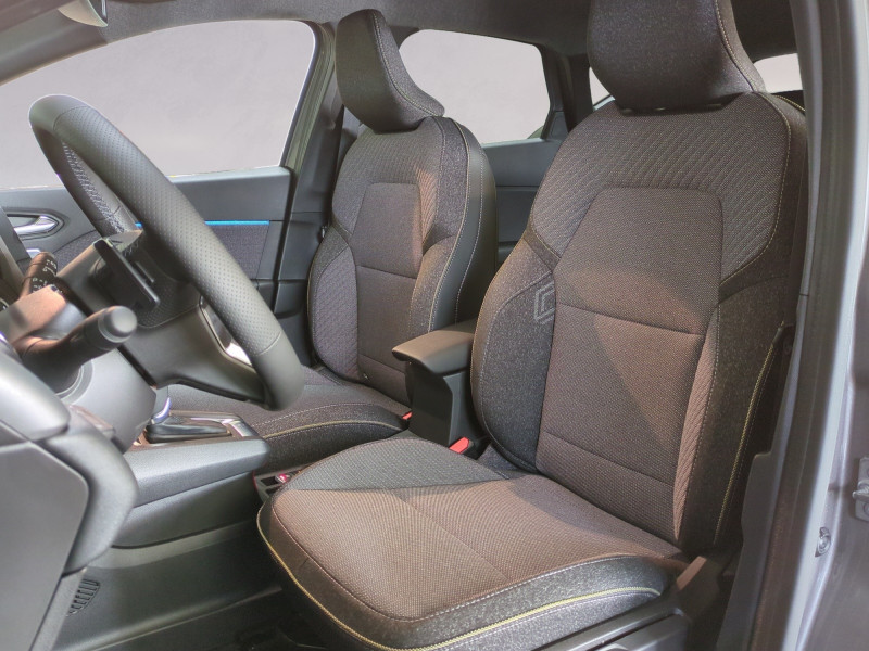 Photo 4 de l'offre de RENAULT CAPTUR II 1.3 TCE MILD HYBRID 160CH TECHNO EDC - 18 % à 26995€ chez Automobiles 25