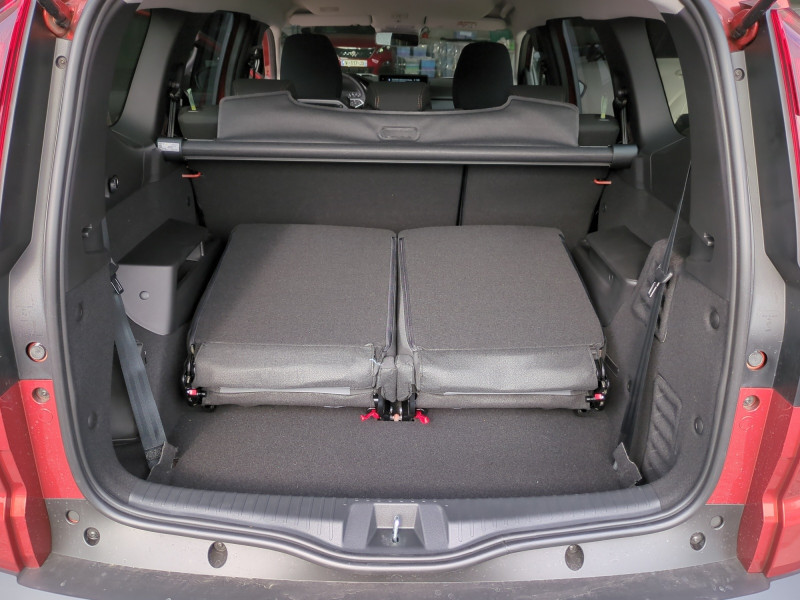 Photo 19 de l'offre de DACIA JOGGER 1.0 ECO-G 100CH EXTREME+ 7 PLACES -24 - 10 % à 21999€ chez Automobiles 25