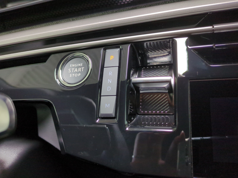 Photo 14 de l'offre de PEUGEOT 3008 1.2 HYBRID 136CH GT E-DCS6 - 22 % à 35995€ chez Automobiles 25