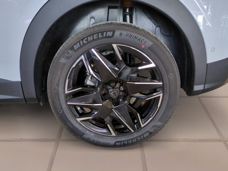 Photo 20 de l'offre de PEUGEOT 3008 1.2 HYBRID 136CH GT E-DCS6 - 22 % à 35995€ chez Automobiles 25