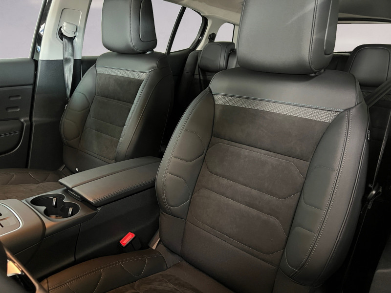 Photo 4 de l'offre de CITROEN C5 AIRCROSS 1.2 HYBRIDE 136CH MAX BOITE AUTOMATIQUE - 29 % à 28995€ chez Automobiles 25