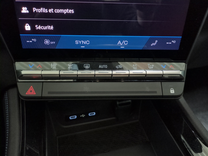 Photo 13 de l'offre de RENAULT AUSTRAL 1.2 E-TECH FULL HYBRID 200CH TECHNO ESPRIT ALPINE - 24 - 25 % à 35995€ chez Automobiles 25