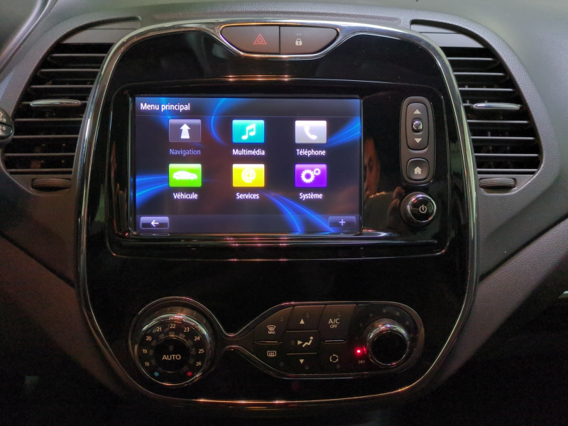Photo 9 de l'offre de RENAULT CAPTUR 1.2 TCE 120CH STOP&START ENERGY INTENS EDC EURO6 2015 à 10990€ chez Automobiles 25