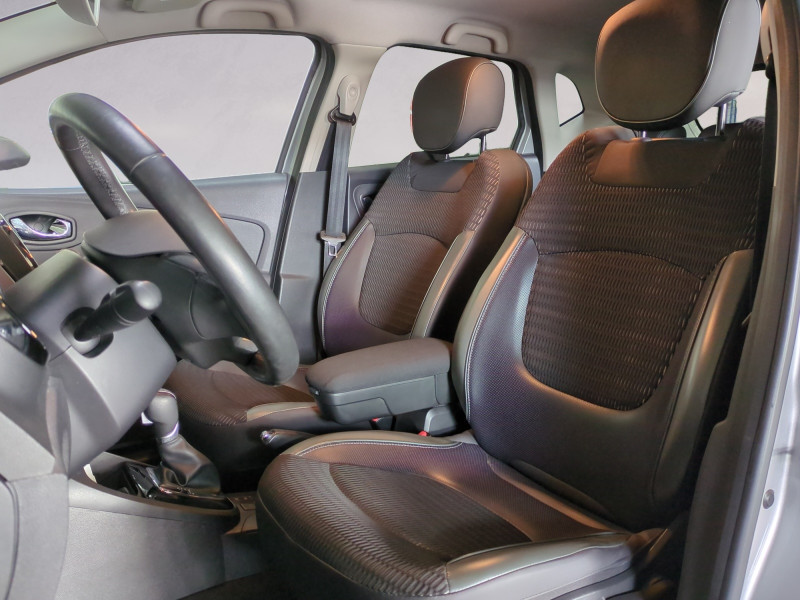 Photo 4 de l'offre de RENAULT CAPTUR 1.2 TCE 120CH STOP&START ENERGY INTENS EDC EURO6 2015 à 10990€ chez Automobiles 25