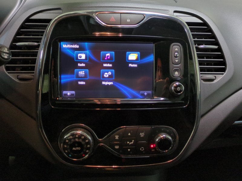 Photo 10 de l'offre de RENAULT CAPTUR 1.2 TCE 120CH STOP&START ENERGY INTENS EDC EURO6 2015 à 10990€ chez Automobiles 25