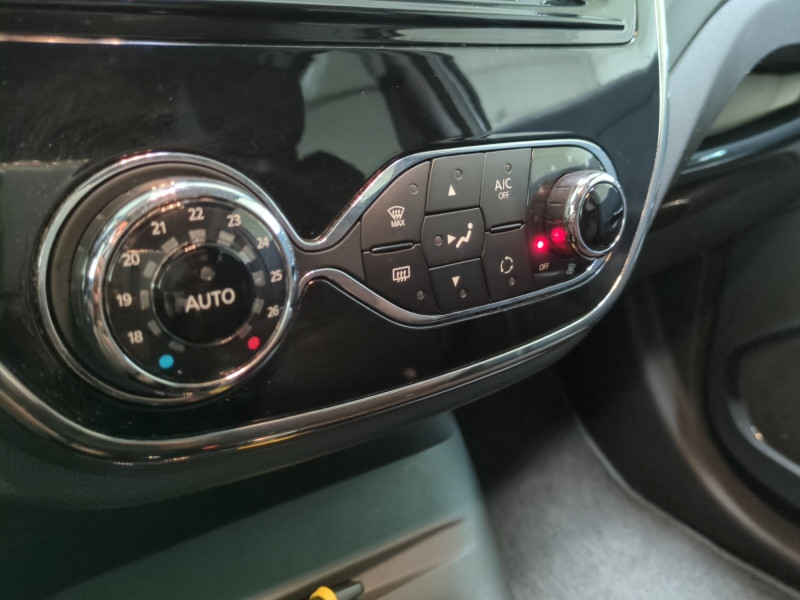 Photo 15 de l'offre de RENAULT CAPTUR 1.2 TCE 120CH STOP&START ENERGY INTENS EDC EURO6 2015 à 10990€ chez Automobiles 25