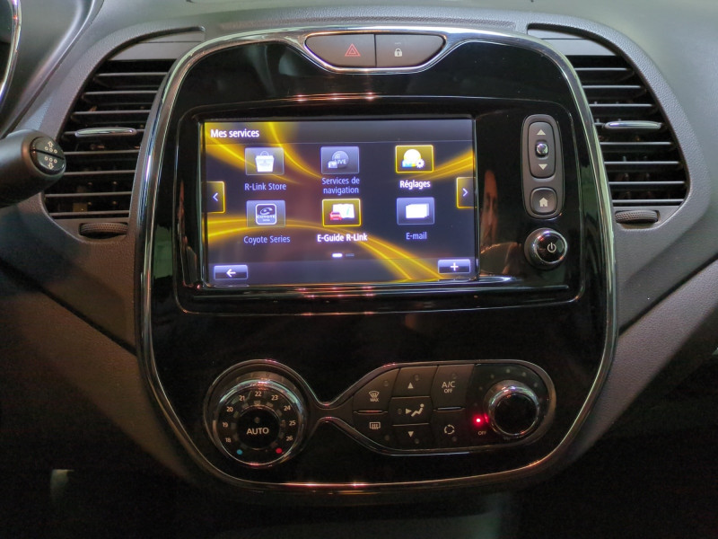 Photo 13 de l'offre de RENAULT CAPTUR 1.2 TCE 120CH STOP&START ENERGY INTENS EDC EURO6 2015 à 10990€ chez Automobiles 25