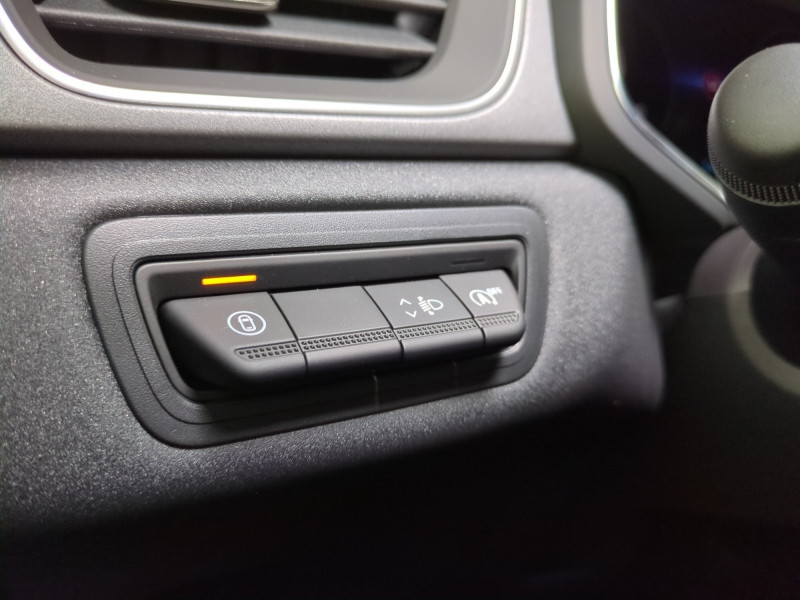Photo 17 de l'offre de RENAULT CAPTUR II 1.0 TCE 90CH TECHNO - 21 % à 24499€ chez Automobiles 25