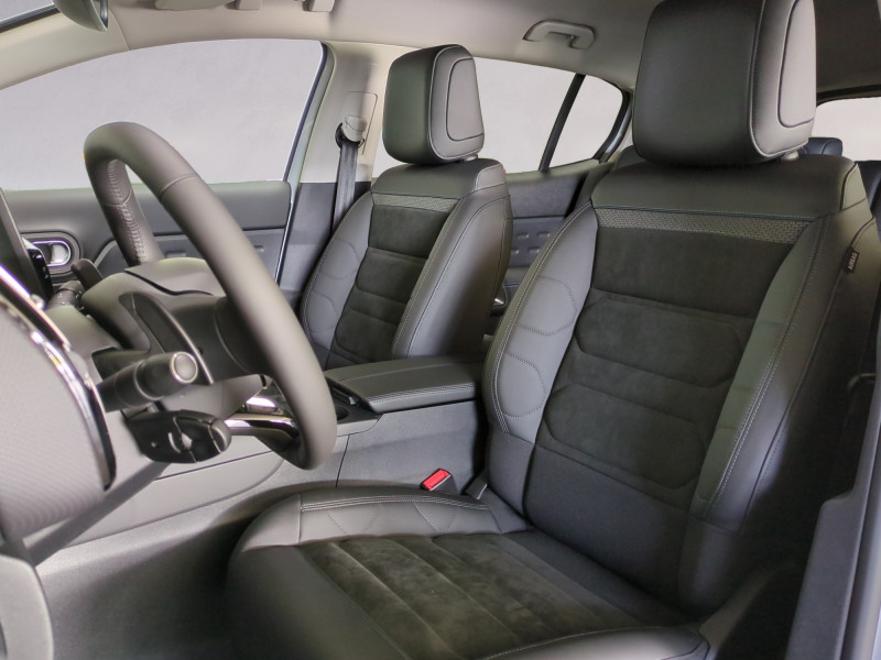 Photo 4 de l'offre de CITROEN C5 AIRCROSS 1.2 HYBRIDE 145CH MAX BOITE AUTOMATIQUE - 28 % à 30499€ chez Automobiles 25