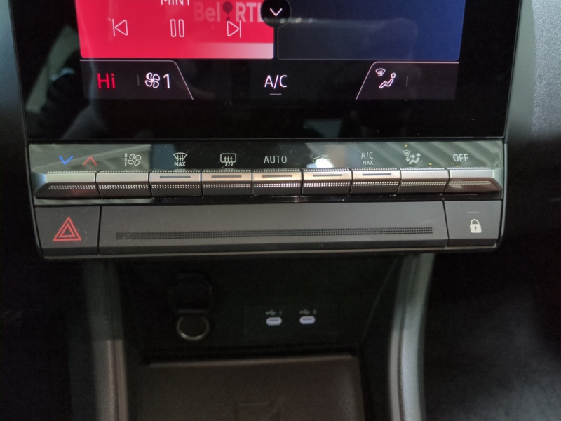 Photo 9 de l'offre de RENAULT CAPTUR II 1.0 TCE 90CH TECHNO - 21 % à 24499€ chez Automobiles 25