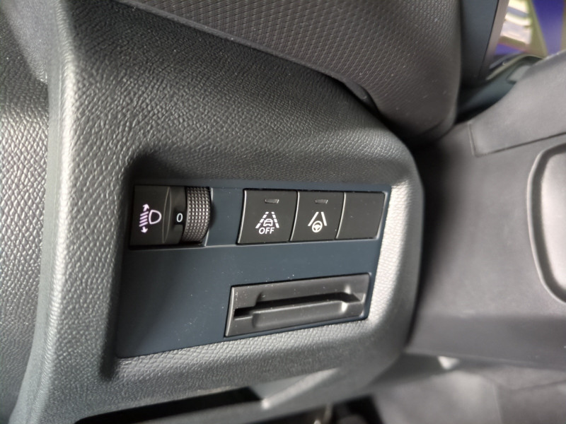 Photo 18 de l'offre de CITROEN C5 AIRCROSS 1.2 HYBRIDE 145CH MAX BOITE AUTOMATIQUE - 28 % à 30499€ chez Automobiles 25