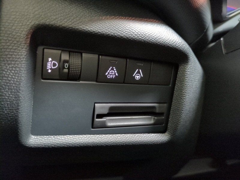 Photo 17 de l'offre de CITROEN C5 AIRCROSS 1.2 HYBRIDE 136CH MAX BOITE AUTOMATIQUE - 30 % à 29995€ chez Automobiles 25