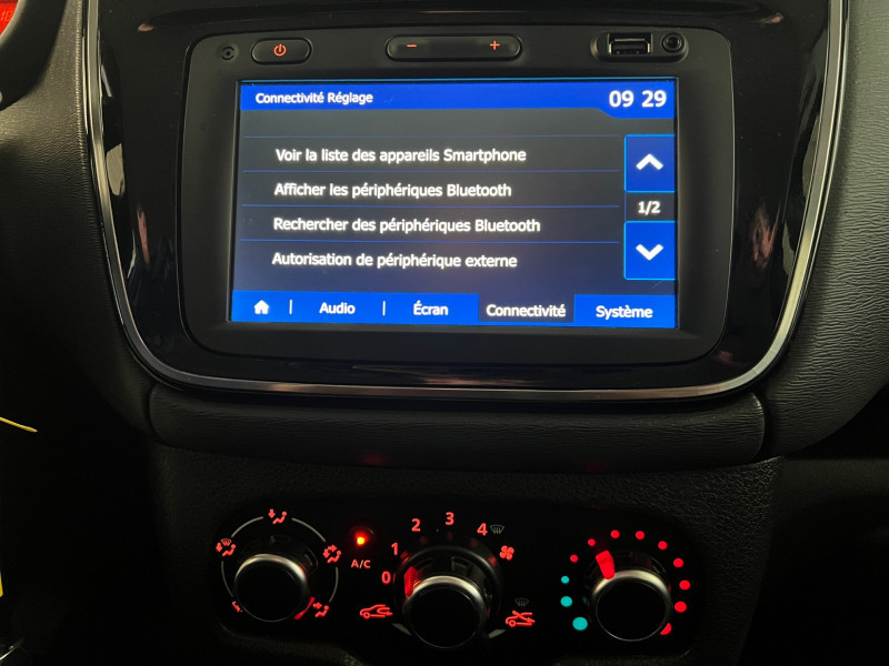 Photo 16 de l'offre de DACIA LODGY 1.5 BLUE DCI 115CH STEPWAY 7 PLACES à 12490€ chez Automobiles 25