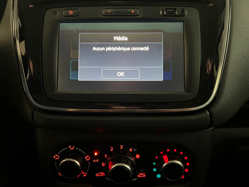 Photo 12 de l'offre de DACIA LODGY 1.5 BLUE DCI 115CH STEPWAY 7 PLACES à 12490€ chez Automobiles 25