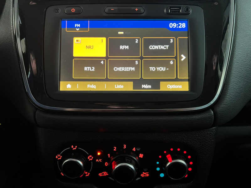 Photo 11 de l'offre de DACIA LODGY 1.5 BLUE DCI 115CH STEPWAY 7 PLACES à 12490€ chez Automobiles 25