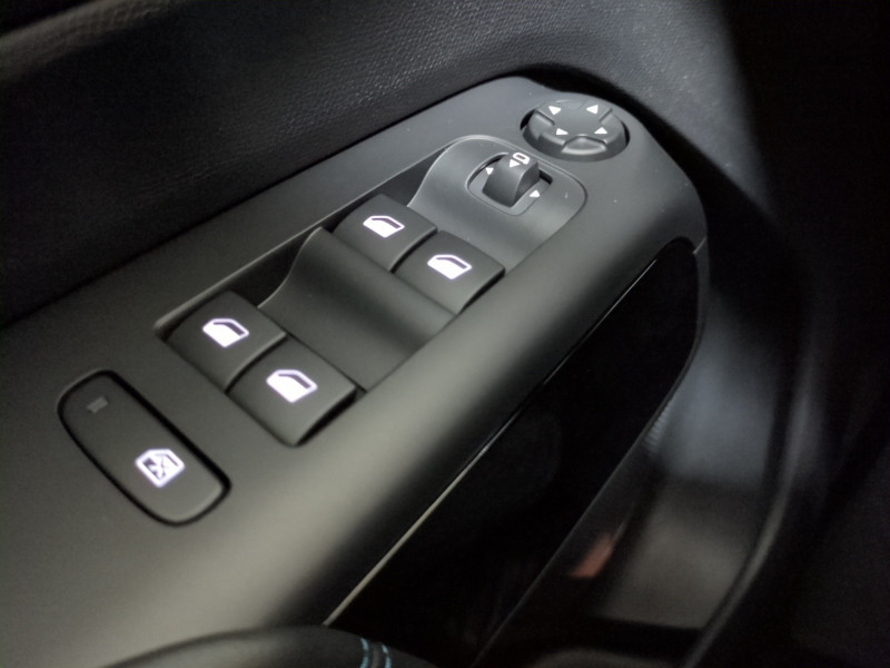 Photo 13 de l'offre de CITROEN C5 AIRCROSS 1.2 HYBRIDE 136CH MAX BOITE AUTOMATIQUE - 30 % à 29995€ chez Automobiles 25