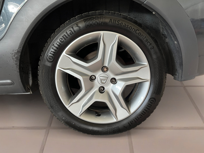Photo 20 de l'offre de DACIA LODGY 1.5 BLUE DCI 115CH STEPWAY 7 PLACES à 12490€ chez Automobiles 25